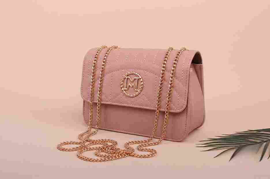 Chevron shoulder bag – Pink– quilted chic handbag