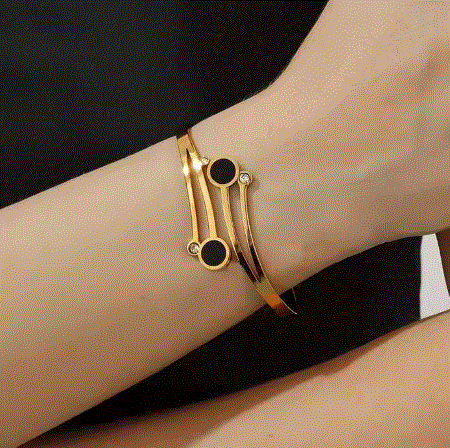 Zircon cuff bangle – elegant sparkling statement bracelet