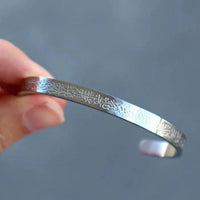 Ayat-ul-Kursi scripted bangle – silver-tone Islamic calligraphy bracelet