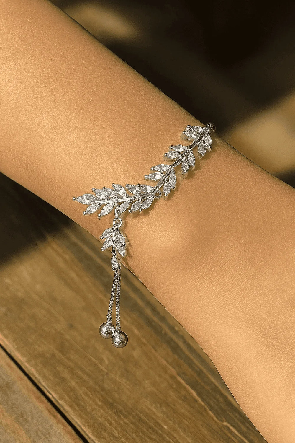 4u Jewelry Cubic Zirconia Bracelet – Leaf – Silver finish